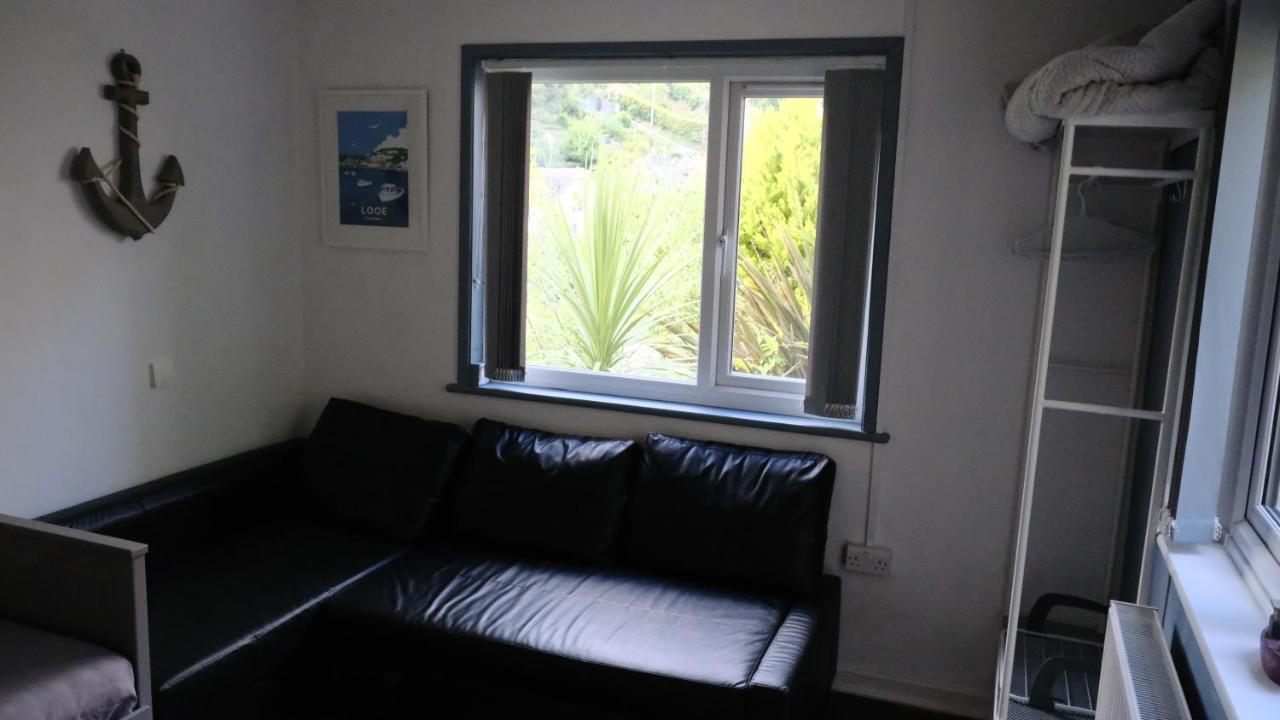 Commanders Cabin 'As Seen In Beyond Paradise' Looe Eksteriør billede